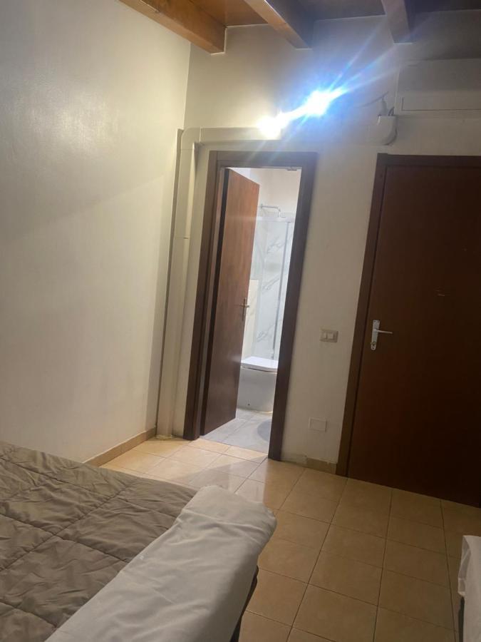 Mrhostel Milano Luaran gambar
