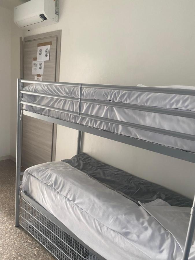 Mrhostel Milano Luaran gambar