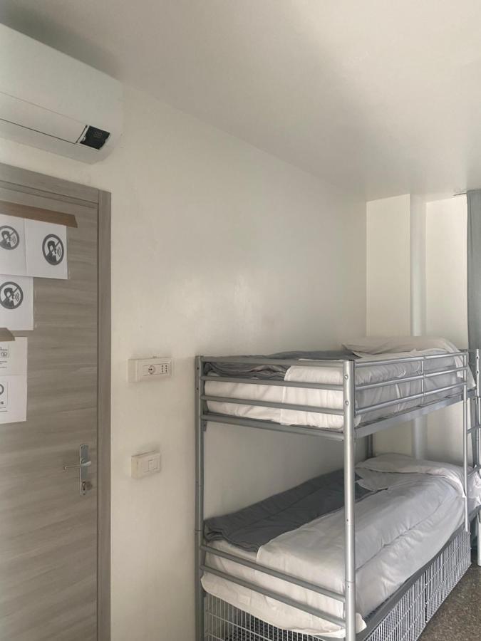 Mrhostel Milano Luaran gambar