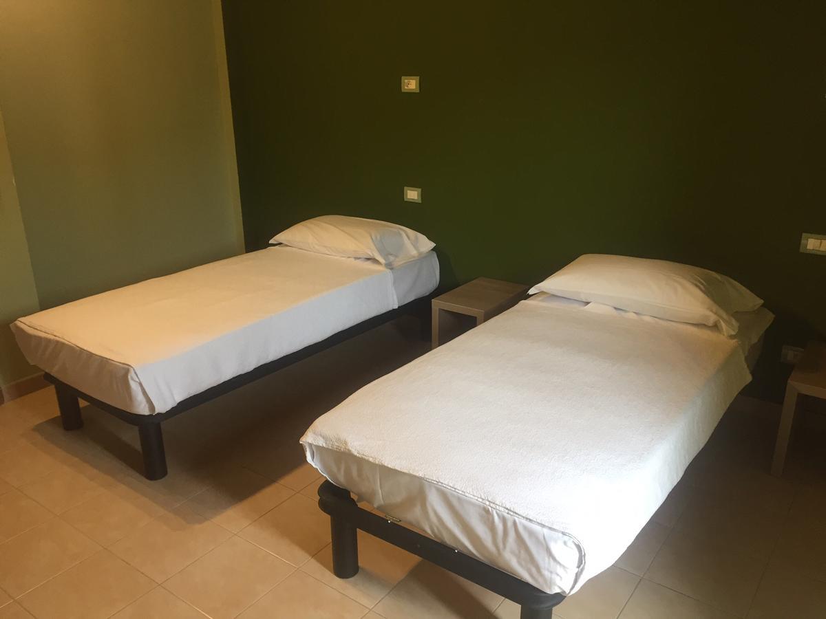 Mrhostel Milano Luaran gambar